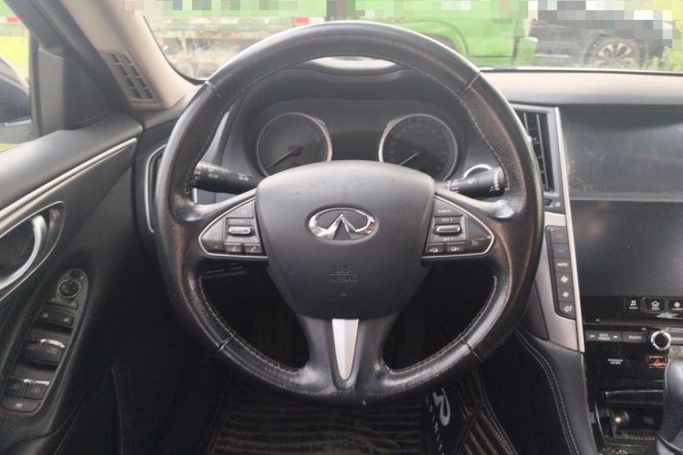 Used Infiniti Q50L 2016 2.0T Enjoyment Edition Steering Wheel