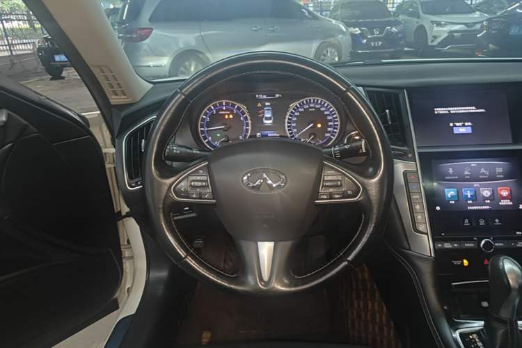 Used Infiniti Q50L 2016 2.0T Ambition Edition Steering Wheel