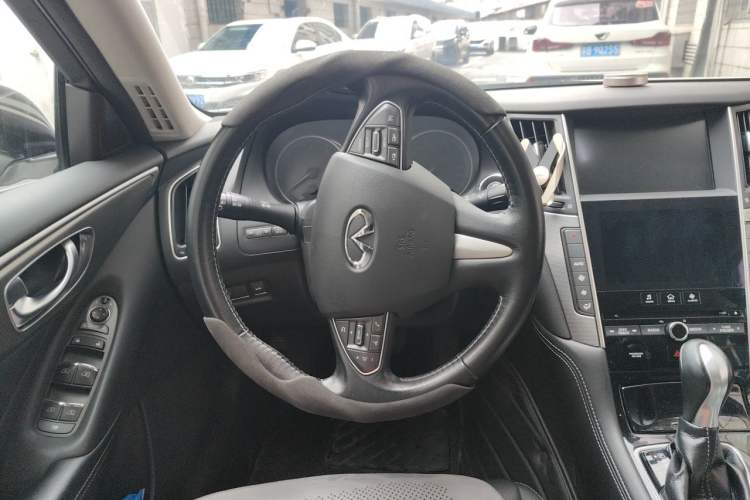 Used Infiniti Q50L 2016 2.0T Ambition Edition Steering Wheel