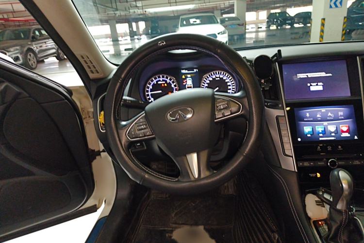 Used Infiniti Q50L 2016 2.0T Ambition Edition Steering Wheel