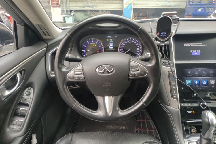 Used Infiniti Q50L 2016 2.0T Enjoyment Edition Steering Wheel