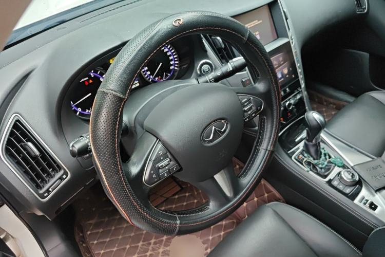 Used Infiniti Q50L 2016 2.0T Enjoyment Edition Steering Wheel