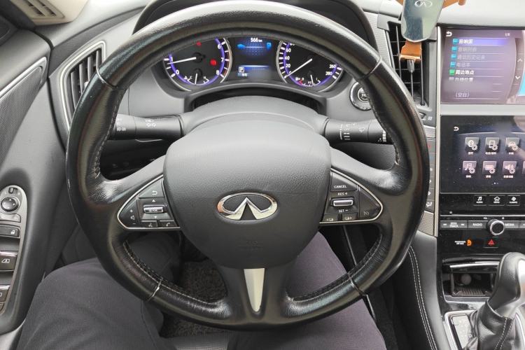Used Infiniti Q50L 2016 2.0T Enjoyment Edition Steering Wheel