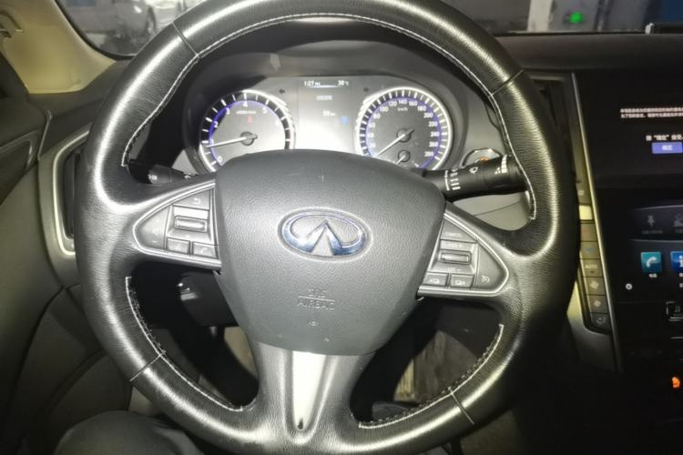 Used Infiniti Q50L 2016 2.0T Enjoyment Edition Steering Wheel