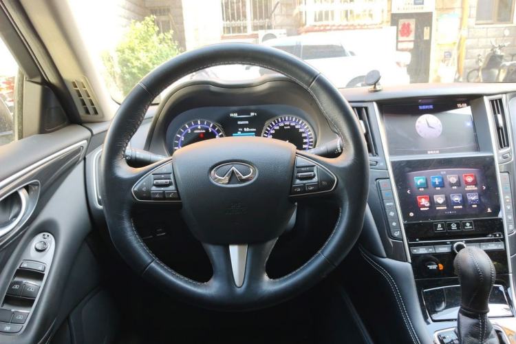 Used Infiniti Q50L 2016 2.0T Comfort Edition Steering Wheel