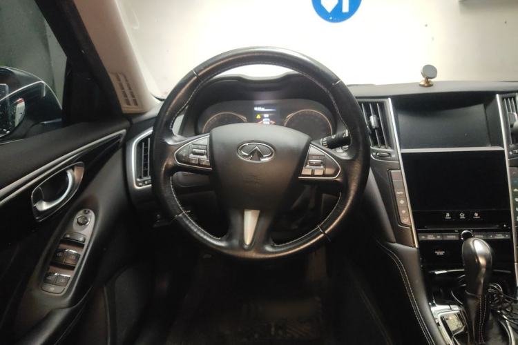 Used Infiniti Q50L 2016 2.0T Comfort Edition Steering Wheel