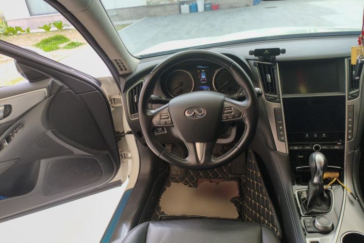 Used Infiniti Q50L 2016 2.0T Enjoyment Edition Steering Wheel
