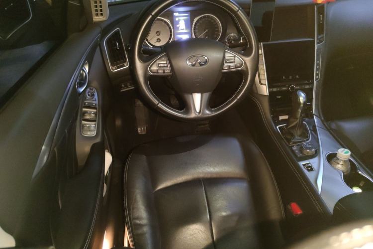 Used Infiniti Q50L 2016 2.0T Enjoyment Edition Steering Wheel