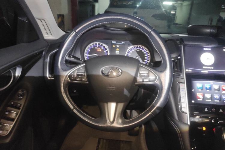 Used Infiniti Q50L 2016 2.0T Comfort Edition Steering Wheel