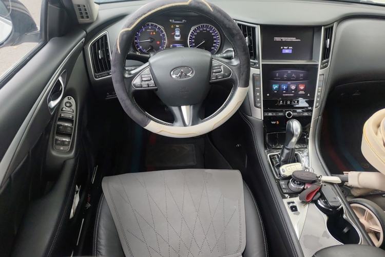Used Infiniti Q50L 2016 2.0T Enjoyment Edition Steering Wheel