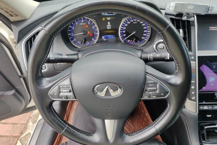 Used Infiniti Q50L 2016 2.0T Enjoyment Edition Steering Wheel