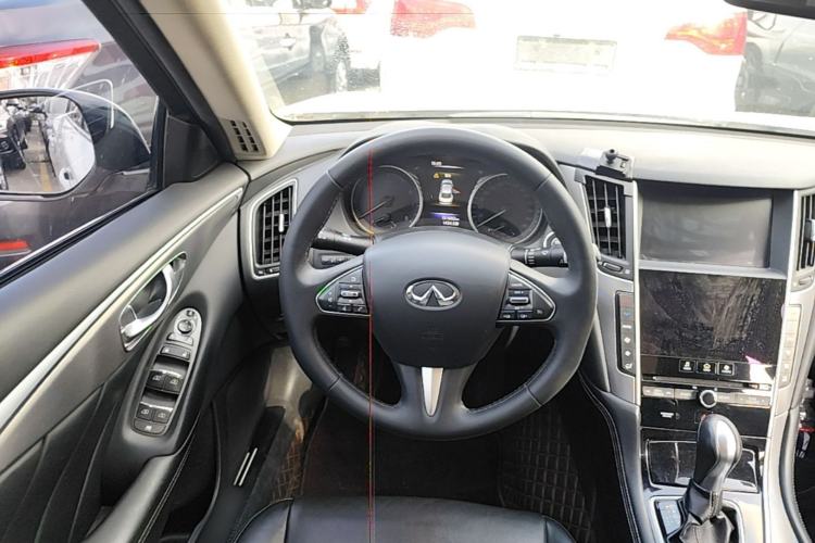 Used Infiniti Q50L 2016 2.0T Enjoyment Edition Steering Wheel