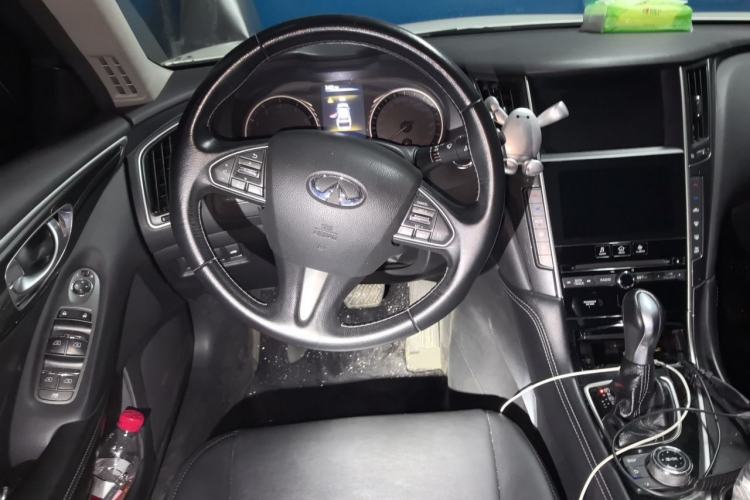 Used Infiniti Q50L 2016 2.0T Comfort Edition Steering Wheel