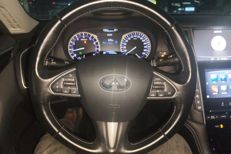 Used Infiniti Q50L 2016 2.0T Comfort Edition Steering Wheel