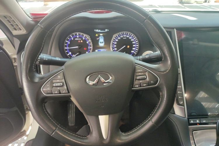 Used Infiniti Q50L 2016 2.0T Enjoyment Edition Steering Wheel
