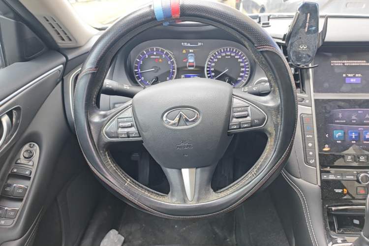 Used Infiniti Q50L 2016 2.0T Ambition Edition Steering Wheel