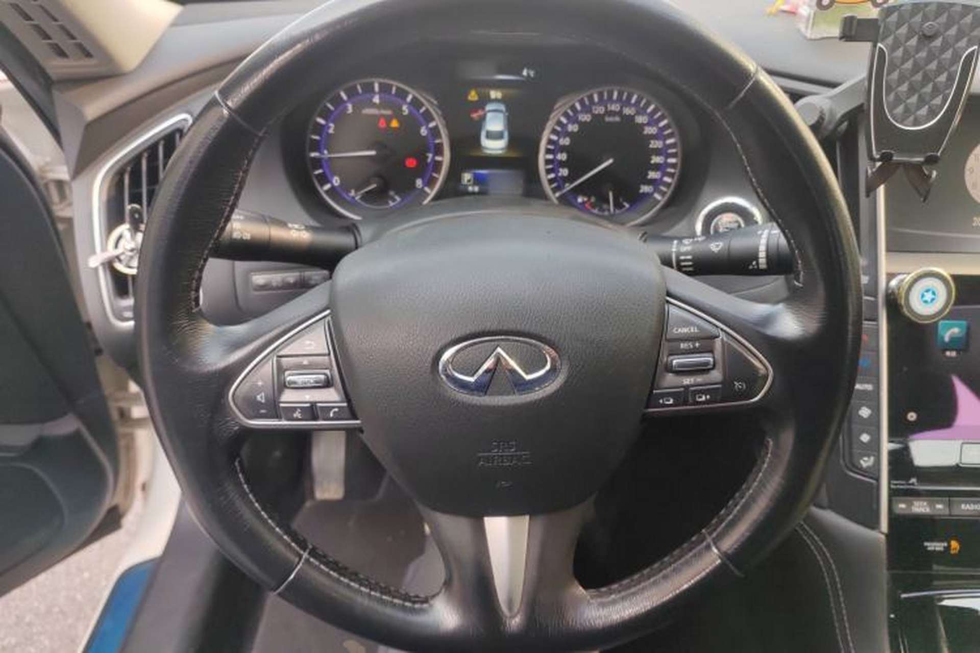 Used Infiniti Q50L 2016 2.0T Comfort Edition Steering Wheel
