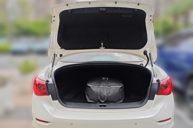 Used Infiniti Q50L 2016 2.0T Ambition Edition Trunk