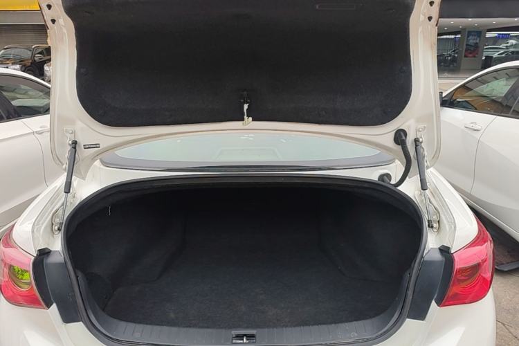 Used Infiniti Q50L 2016 2.0T Enjoyment Edition Trunk