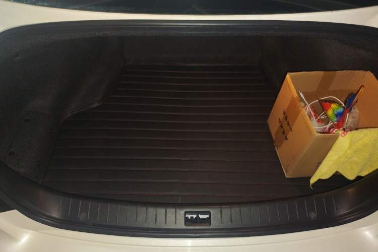 Used Infiniti Q50L 2016 2.0T Ambition Edition Trunk