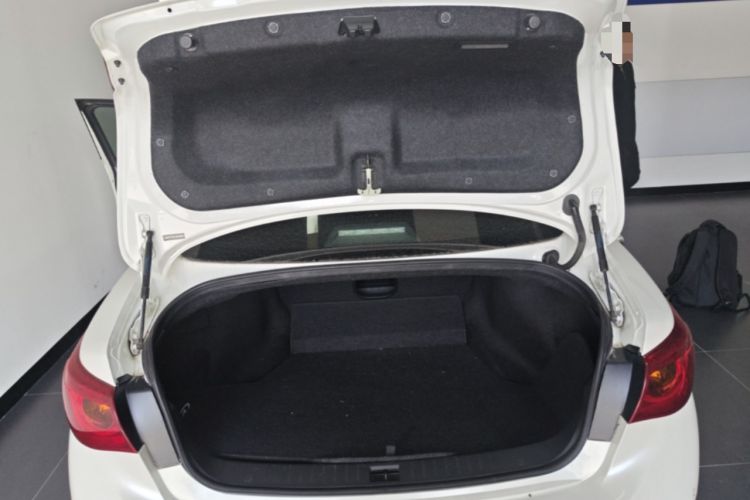 Used Infiniti Q50L 2016 2.0T Enjoyment Edition Trunk