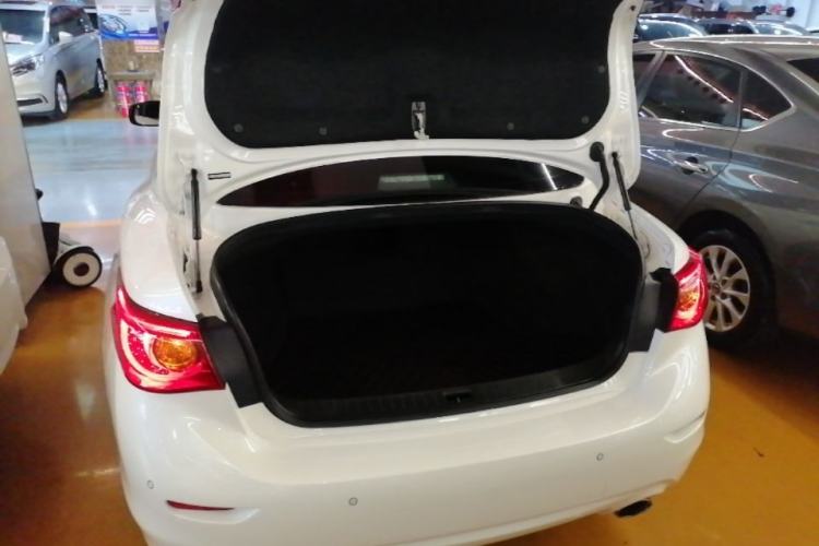 Used Infiniti Q50L 2016 2.0T Ambition Edition Trunk