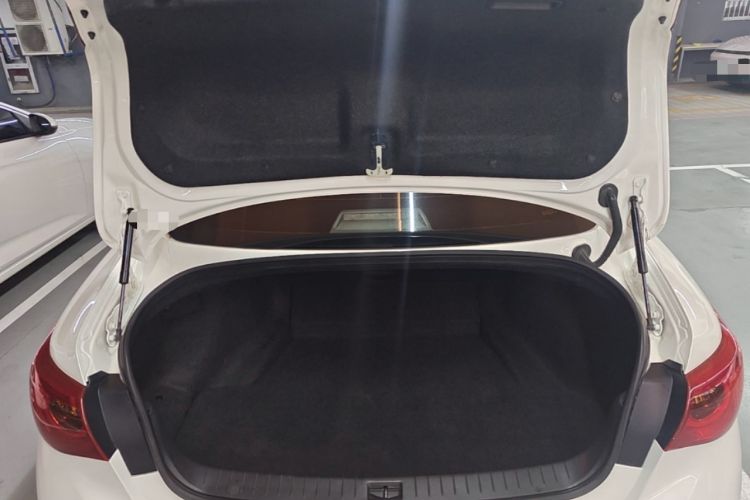Used Infiniti Q50L 2016 2.0T Enjoyment Edition Trunk
