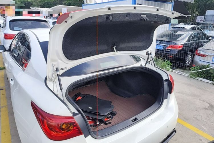 Used Infiniti Q50L 2016 2.0T Enjoyment Edition Trunk