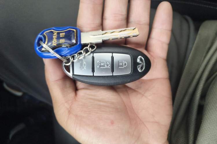Used Infiniti Q50L 2016 2.0T Enjoyment Edition Vehicle Key