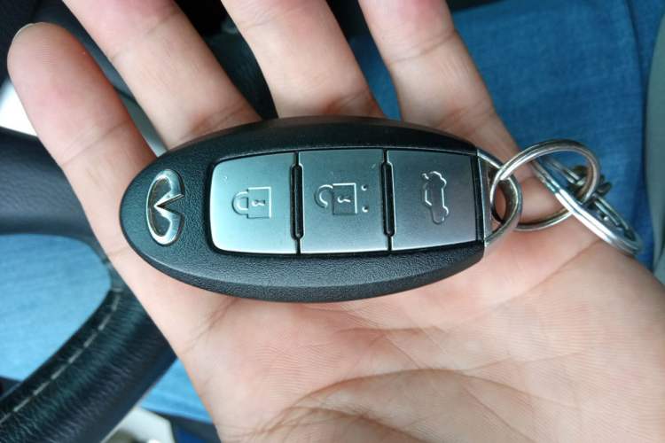 Used Infiniti Q50L 2016 2.0T Comfort Edition Vehicle Key