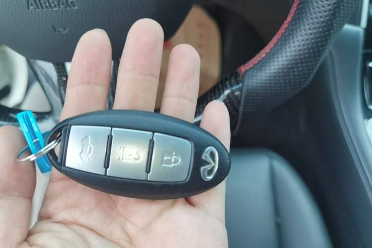 Used Infiniti Q50L 2016 2.0T Comfort Edition Vehicle Key