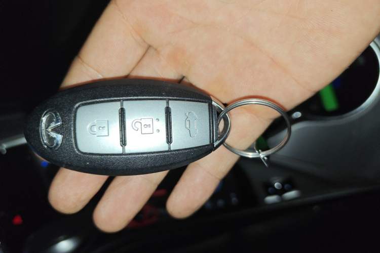 Used Infiniti Q50L 2016 2.0T Enjoyment Edition Vehicle Key