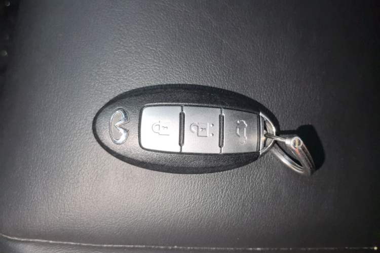 Used Infiniti Q50L 2016 2.0T Comfort Edition Vehicle Key