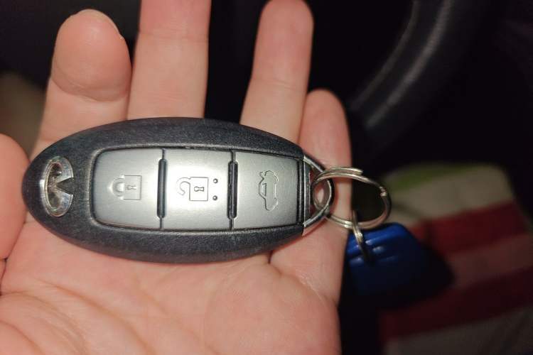 Used Infiniti Q50L 2016 2.0T Comfort Edition Vehicle Key