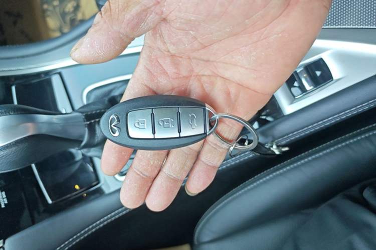 Used Infiniti Q50L 2016 2.0T Enjoyment Edition Vehicle Key