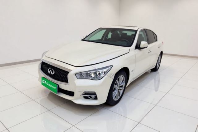 Ojetý Infiniti Q50L 2016 2.0T Comfort Edition