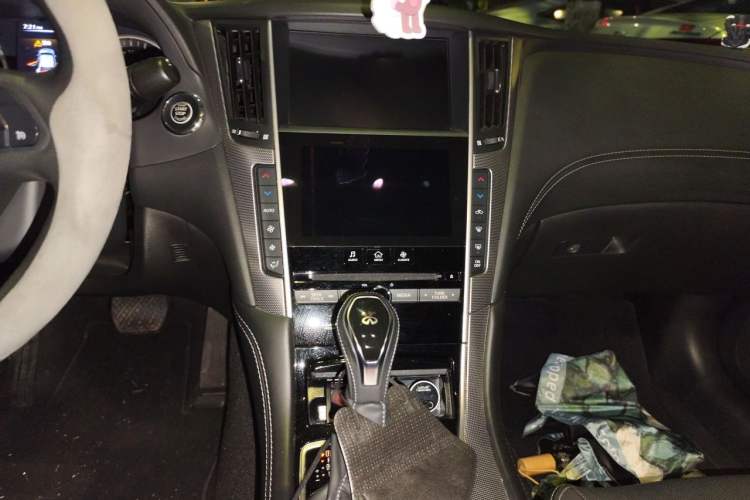 Used Infiniti Q50L 2018 2.0T Enjoyment Edition China V standard Audio And AC Panel