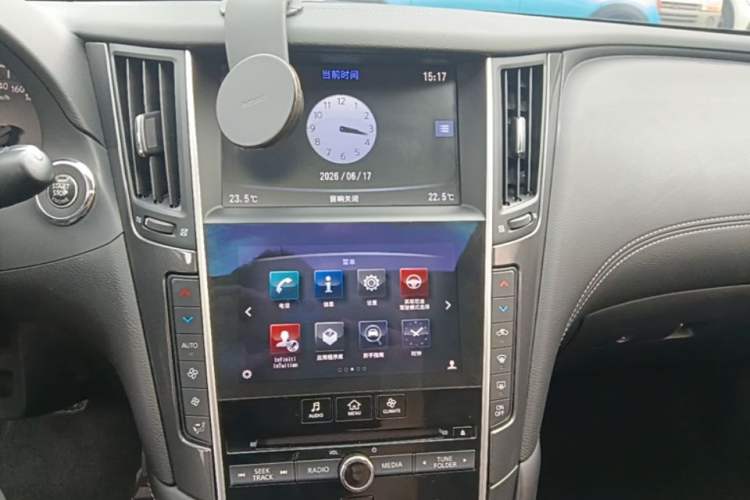 Used Infiniti Q50L 2018 2.0T Comfort Edition China V Standard Audio And AC Panel