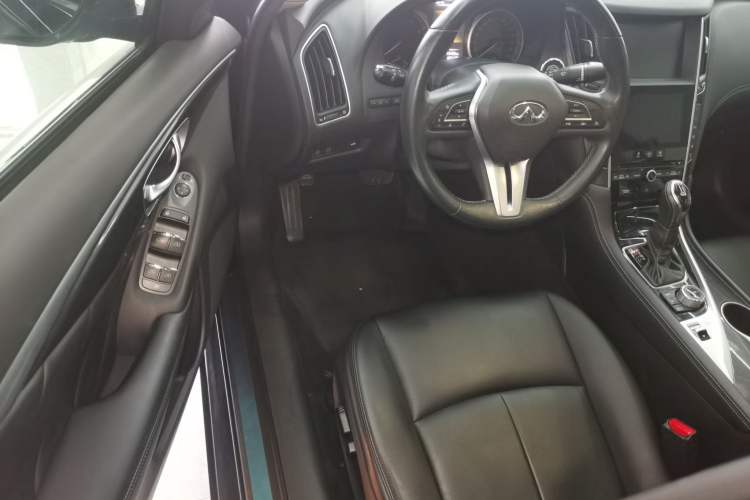 Used Infiniti Q50L 2018 2.0T Comfort Edition China VI Standard Driver Seat