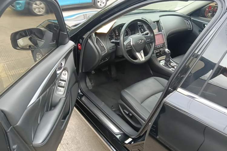 Used Infiniti Q50L 2018 2.0T Comfort Edition China V Standard Driver Seat