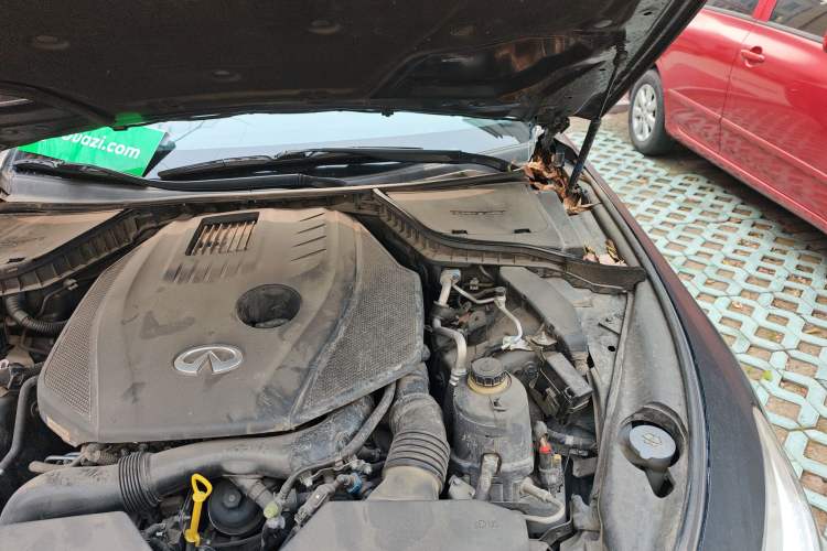 Used Infiniti Q50L 2018 2.0T Enjoyment Version China V Standard Engine Bay Left