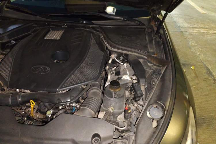 Used Infiniti Q50L 2018 2.0T Enjoyment Edition China V standard Engine Bay Left