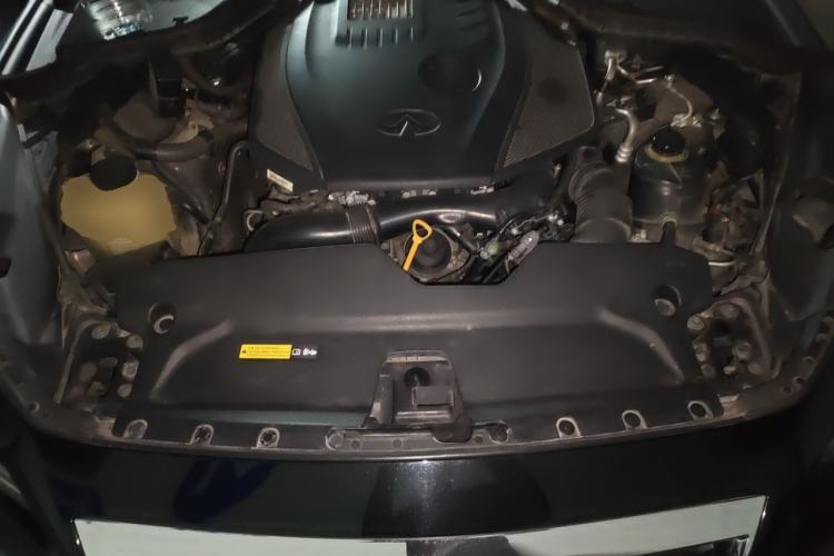 Used Infiniti Q50L 2018 2.0T Enjoyment Version China V Standard Engine Bay