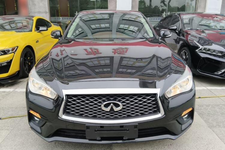 Used Infiniti Q50L 2018 2.0T Comfort Edition China VI Standard Front
