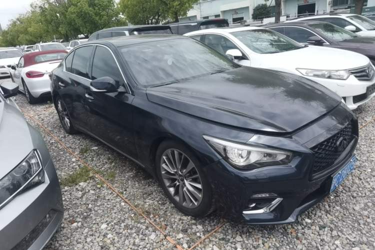 Used Infiniti Q50L 2018 2.0T Enjoyment Version China V Standard Front Right 45 Deg