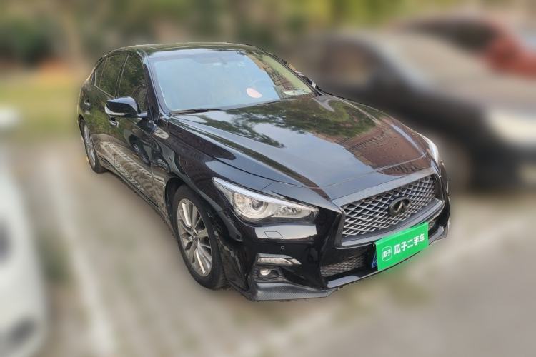 Used Infiniti Q50L 2018 2.0T Enjoyment Edition China V standard Front Right 45 Deg