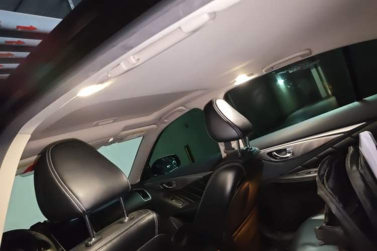 Used Infiniti Q50L 2018 2.0T Enjoyment Version China V Standard Headliner