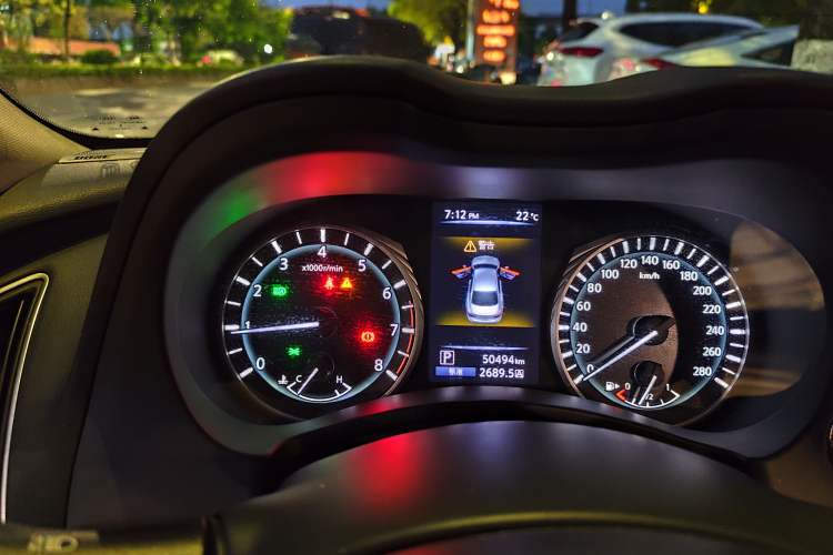 Used Infiniti Q50L 2018 2.0T Enjoyment Edition China V standard Instrument Cluster