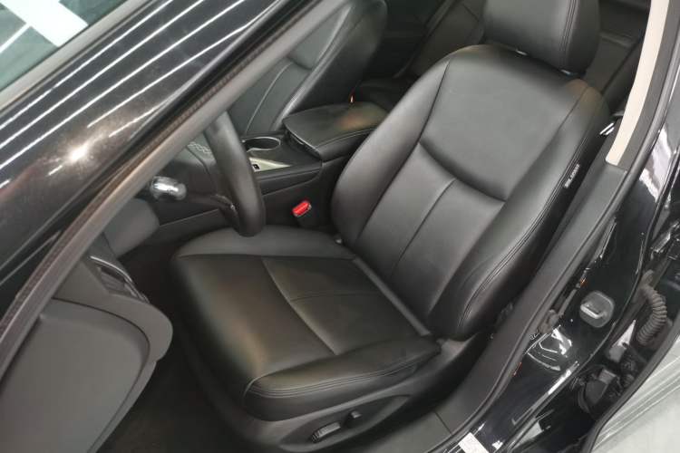 Used Infiniti Q50L 2018 2.0T Comfort Edition China VI Standard Left Front Seat