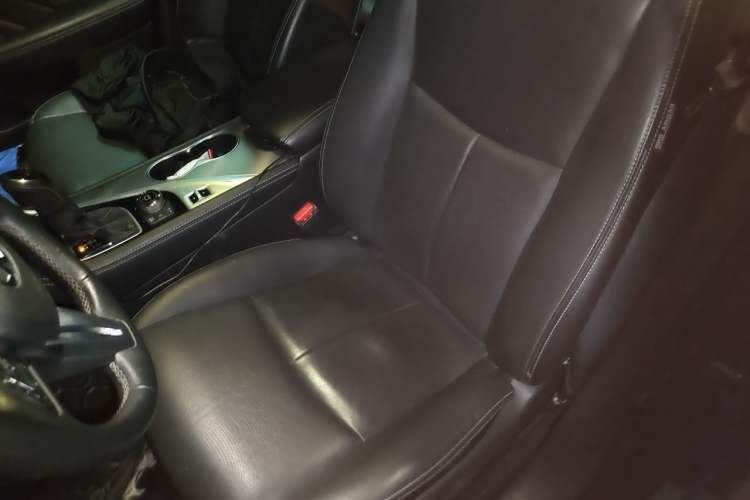 Used Infiniti Q50L 2018 2.0T Enjoyment Version China V Standard Left Front Seat